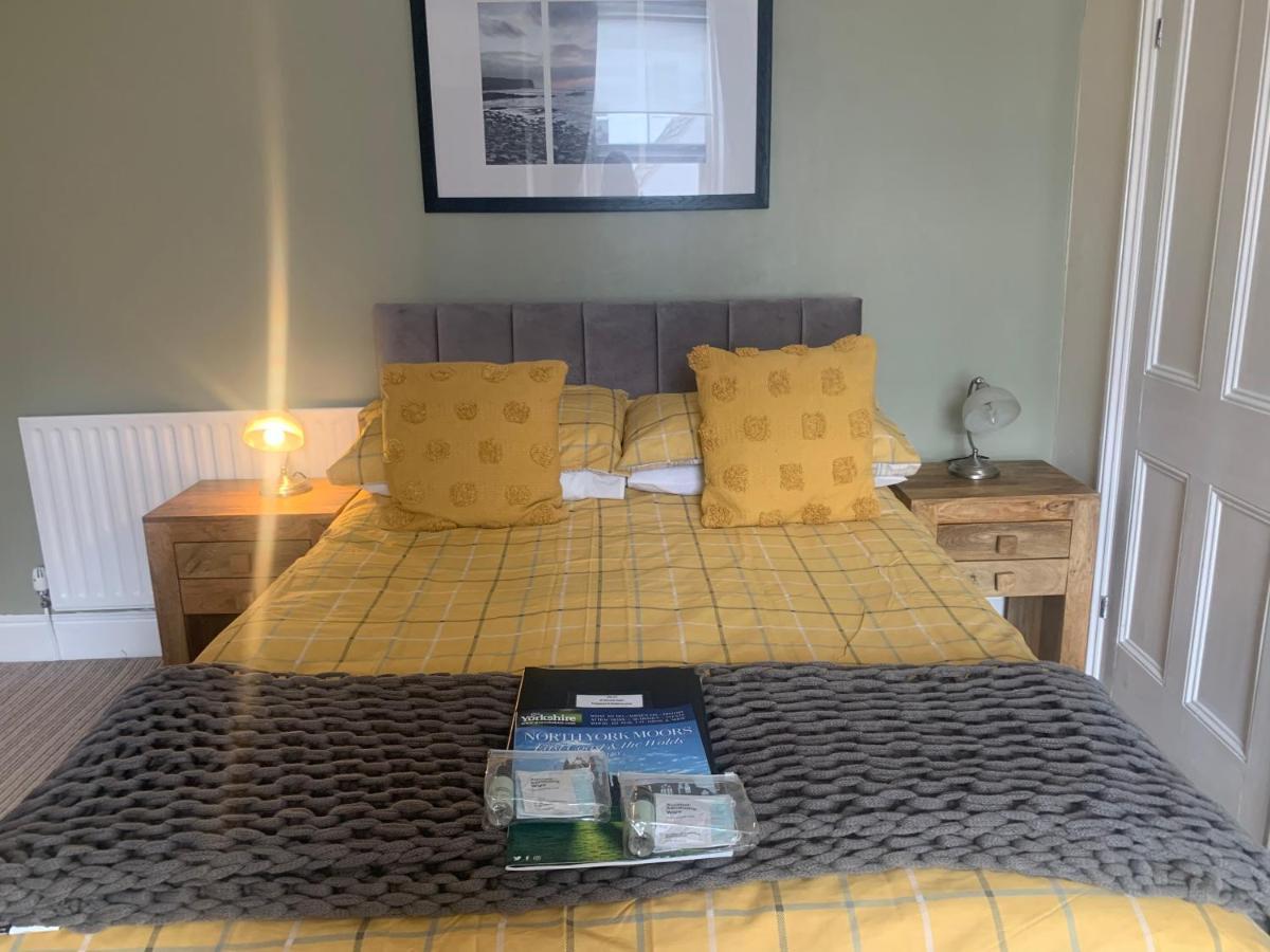 Wentworth Guesthouse Уитби Екстериор снимка
