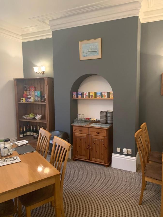 Wentworth Guesthouse Уитби Екстериор снимка